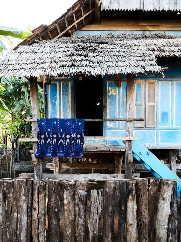 James Geer Moyo Island 6