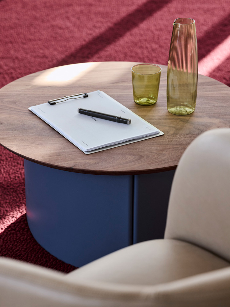 James Geer Jardan Bureau 8