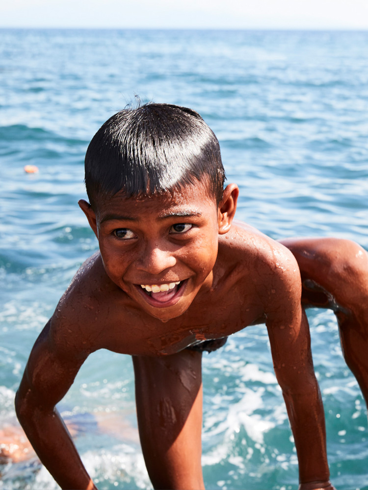 James Geer Moyo Island 4
