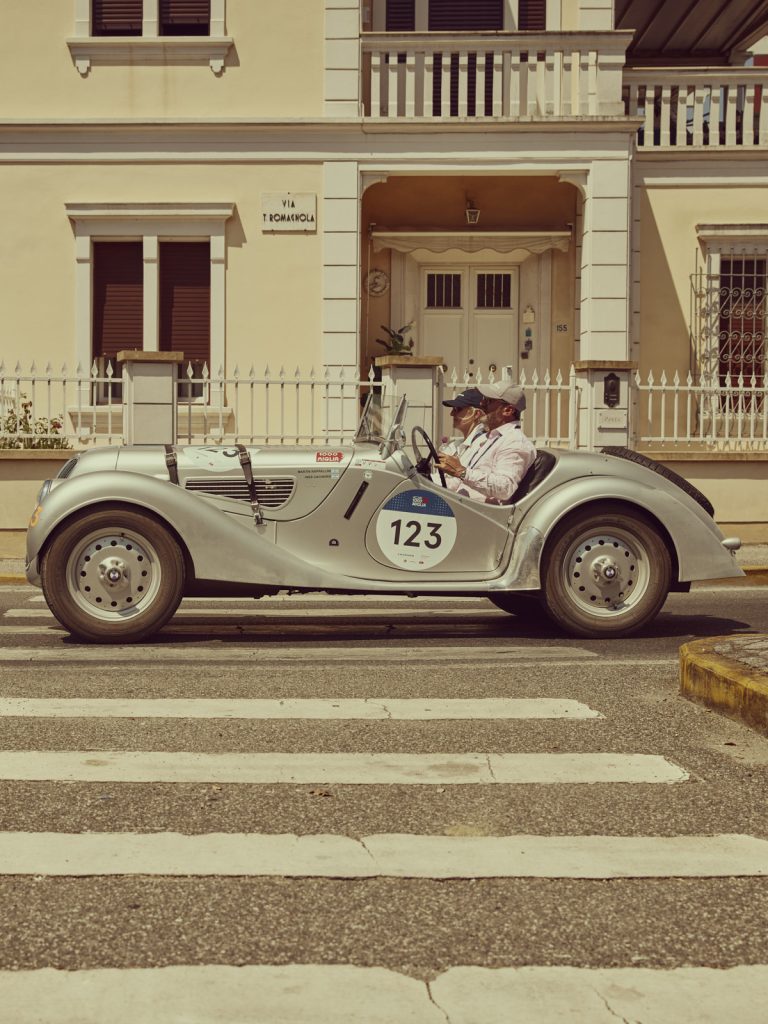 Corsia Car